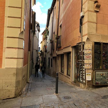 Apart. Palacio Canonigo 7 - Junto Catedral Toledo Exterior photo