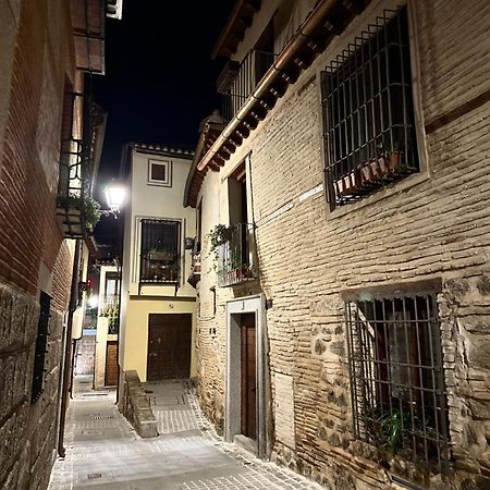 Apart. Palacio Canonigo 7 - Junto Catedral Toledo Exterior photo